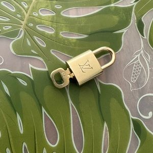 Louis Vuitton Lock and Key #453